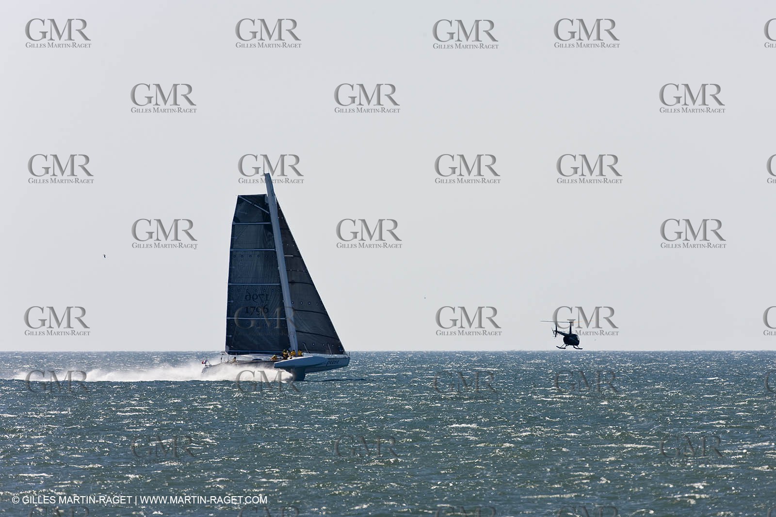 18 06 2008 - Port Saint Louis du Rhône (FRA,83) - 50 knots record attempt trials by l'Hydroptère