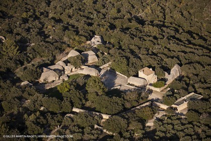France, Provence, Luberon, Gordes, Village des Bories