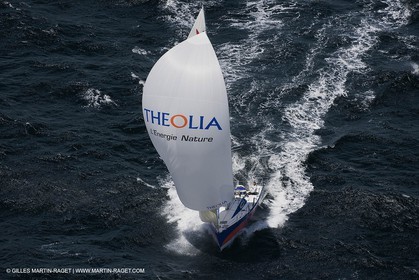 06-26-2007 - FIGARO II - THEOLIA - Skipper : Robert Nagy - Training off Marseille (south France) with strong wind conditions