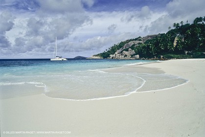 sailing - Cruising - Multihull at the mooring
