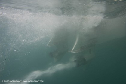 Bateaux à moteur, entretien technique