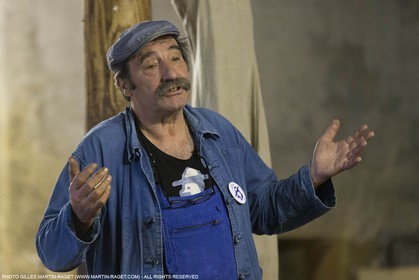 14 11 2015, Saint-Etienne du Grès (FRA,13), fabrication traditionelle de l'huile d'olive au moulin de la Croix, Philippe Calot