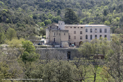 19 04 2018, Buoux (FRA,84), chateau de l'environnement