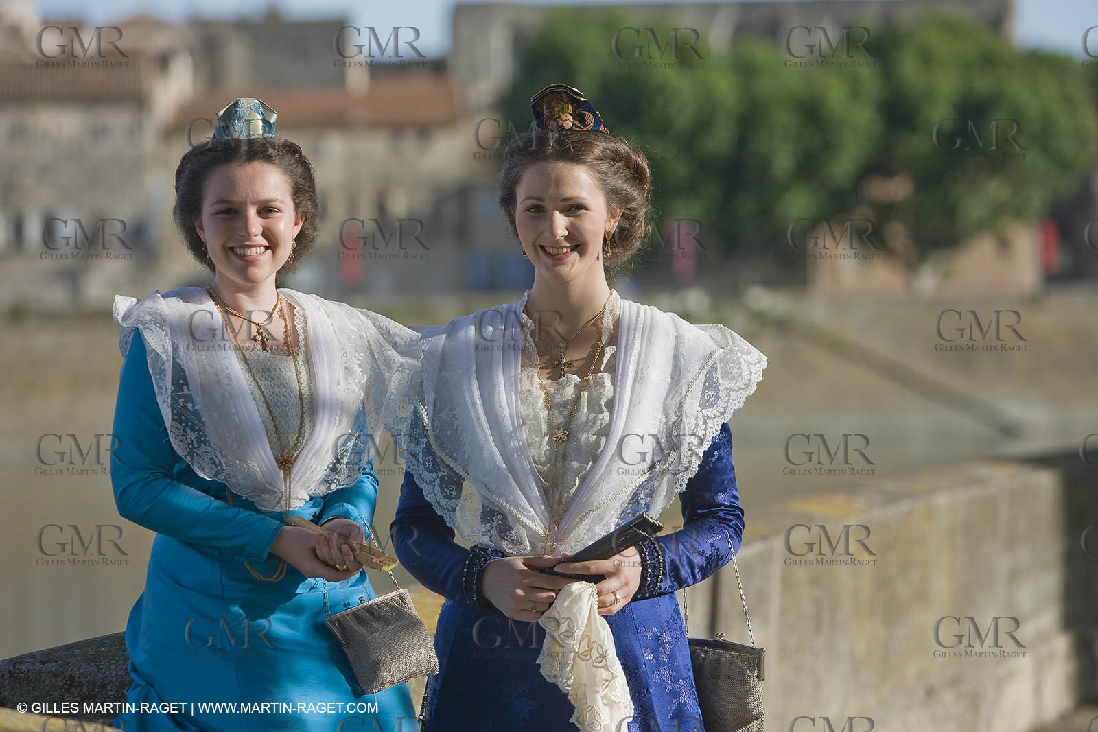 17 juin 2008 - Arles (Fra,13) - two queen if Arles, Caroline Serre et Nathalie Chay