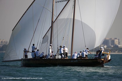 20 11 2010 - Dubai (UAE) - Dubai Louis Vuitton Trophy - Courses de boutres traditionnels pour les équipes engagées