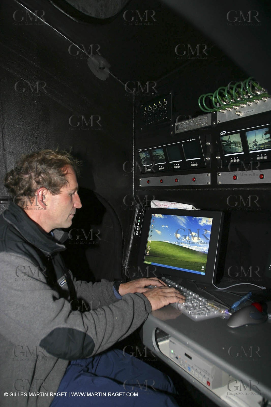 Orange II - Trophée Jules Verne 2004 - Jacques Caraes