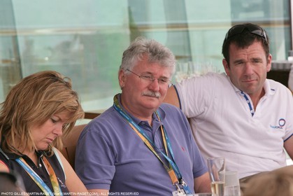 17 05 2007-Valencia (Spain)- 32nd America's Cup - Louis Vuitton Cup - Semi-final - Day 4 - San Francisco event presentation to Syndicate representative onboard Rising Sun