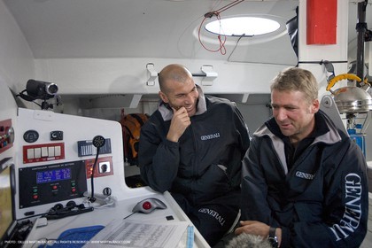 Novembre 2008 - Les Sables d'Olonne (FRA,85) - Vendée Globe 2008 - Ambiances ponton - Generali - Zinedine Zidane venu encourager Yann Elies avant le départ