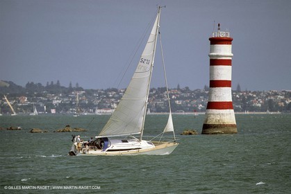 Crusing monohull sailing