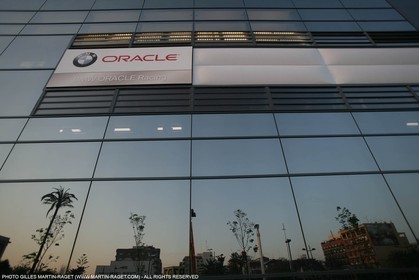 17 04 2007-Valencia (Spain)- 32nd America's Cup - Louis Vuitton Cup - RR1 - Day 2 - BMW ORACLE Racing