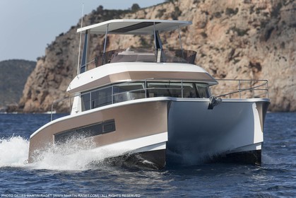 08 04 2015, Andraitx (Isla de Mallorca, Islas Baleares, ESP), Chantier Fountaine-Pajot, Motor Yacht 37