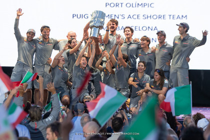 13 10 2024, Barcelona (ESP), Louis Vuitton 37th America's Cup, Final Match, Race Day 2, Puig Women America's Cup Prizegving
