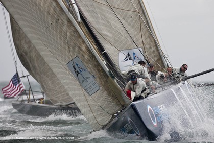 06 08 2010 - Cowes (UK, IOW) - The 1851 Cup -  BMW ORACLE Racing - Day 4.