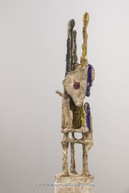 30 10 2023, Montpellier (FRA), oeuvre de Germaine Richier, Exposition Centre Pompidou - Musée Fabre 2023, L'échiquier grand 1959, Plâtre original peint, Pièce unique en 5 éléments.La tour : 200 x 40,5 x 29,5 cm;
