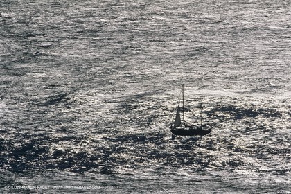 sailing, cruising, monohull under sails