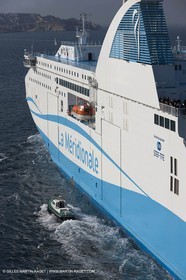 14 01 2012 - Marseille (FRA,13) - Compagnie La Méridionale - le Piana devant Marseille et les Calanques