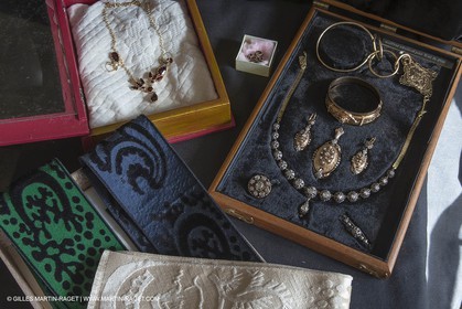 02 06 2014, ARles (FRA,13), Cérémonie de passation des bijoux de la Reine