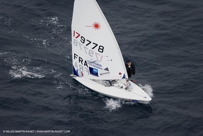 26 04 2007 - Semaine Olympique Française 2007 - Hyères - Jour 5 - Team France - Laser Radial - de Turckheim Sophie