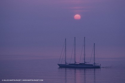 sailing, cruising, monohull at the mooring