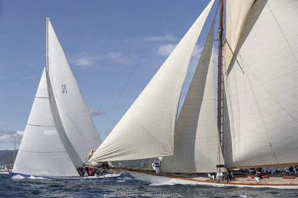 29  2022, Saint-Tropez (FRA,83), Les Voiles de Saint-Tropez 2022, journée des défis, Clu 55 Cup ,France 1 conrte Tuiga, équipage France 1