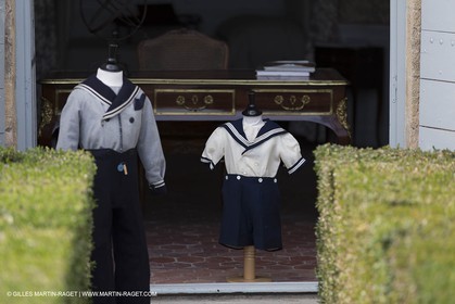 31 10 2013 - Ansouis (FRA,84) - Chateau d'Ansouis - Costumes de l'exposition Habits d'hommes
