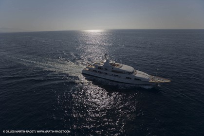 28 07 2007 - St Jean Cap Ferrat - SuperYachts - Motor Yachts - Hampshire