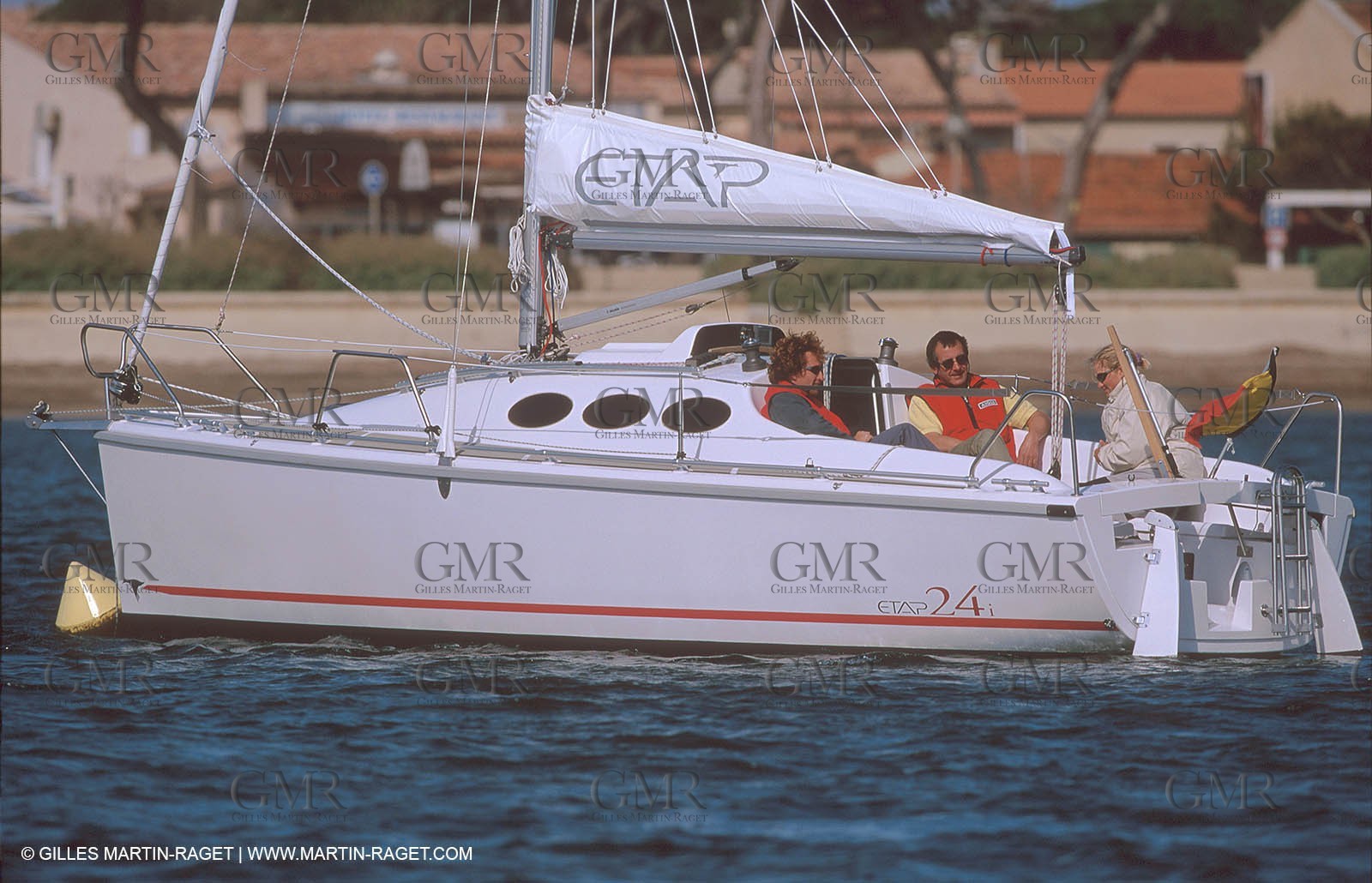 Cruising monohull mooring