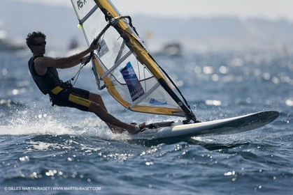 27 04 2007 - 2007 Semaine Olympique Française - Hyères (South of France) - Day 6 - Medal Race - Team France - RS:X - Bontemps Julien