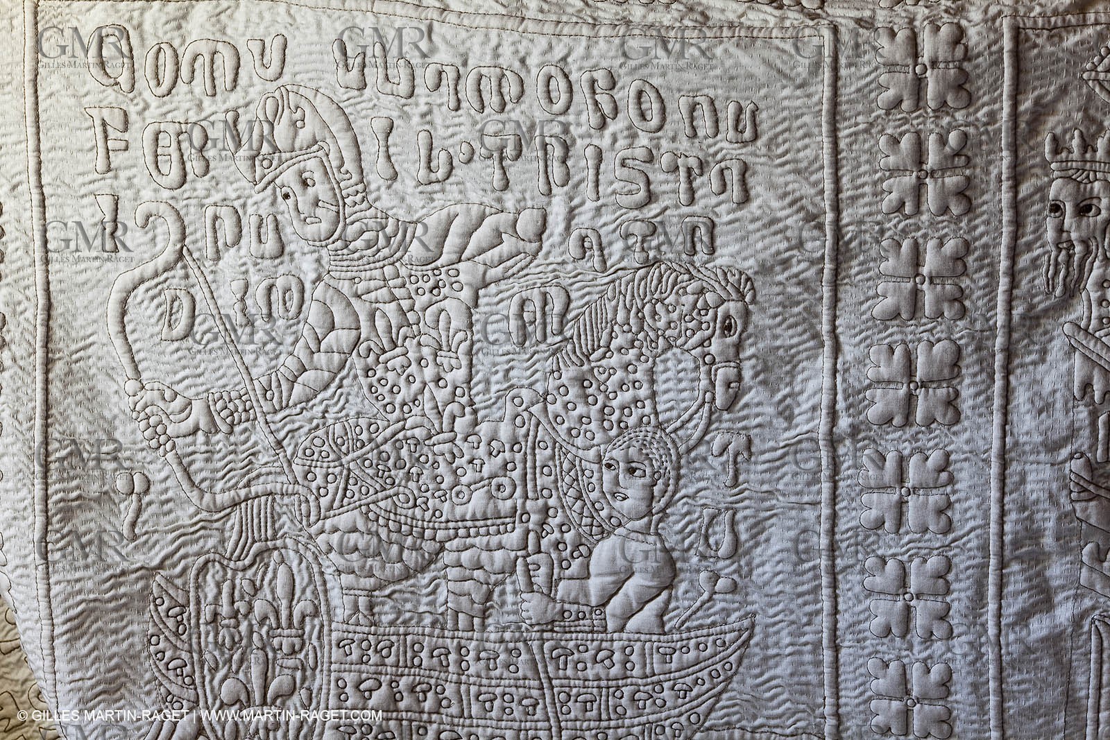 December 2009 - Boutis