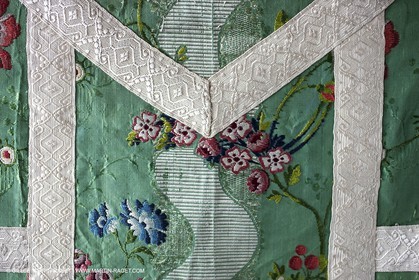 04 02 2013 - Marseille(FRA,13), Notre Dame de la Garde, Vêtements liturgiques