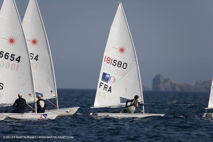 25 04 2007 - Semaine Olympique Française 2007 - Hyères - Jour 4 - Team France - Laser - Steyaert Sarah