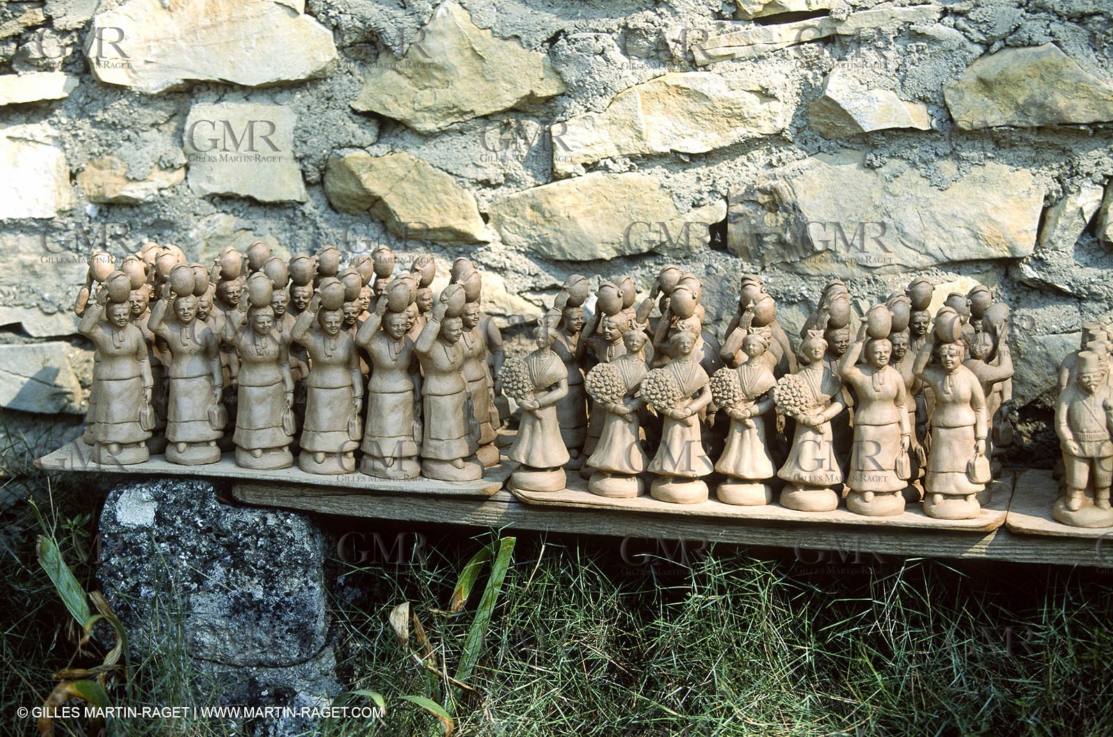 Baux de Provence, Cribs making