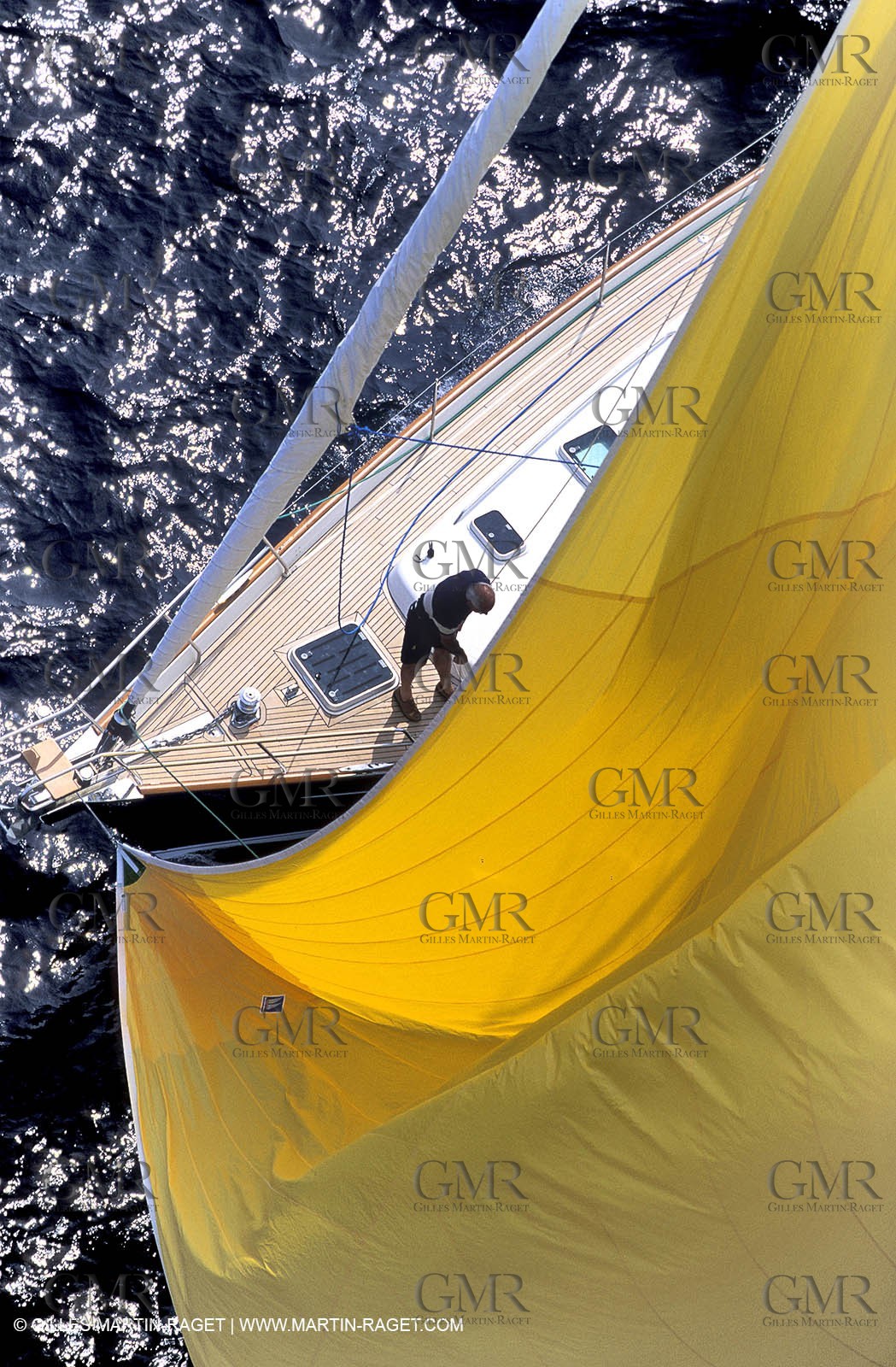 Crusing monohull sailing