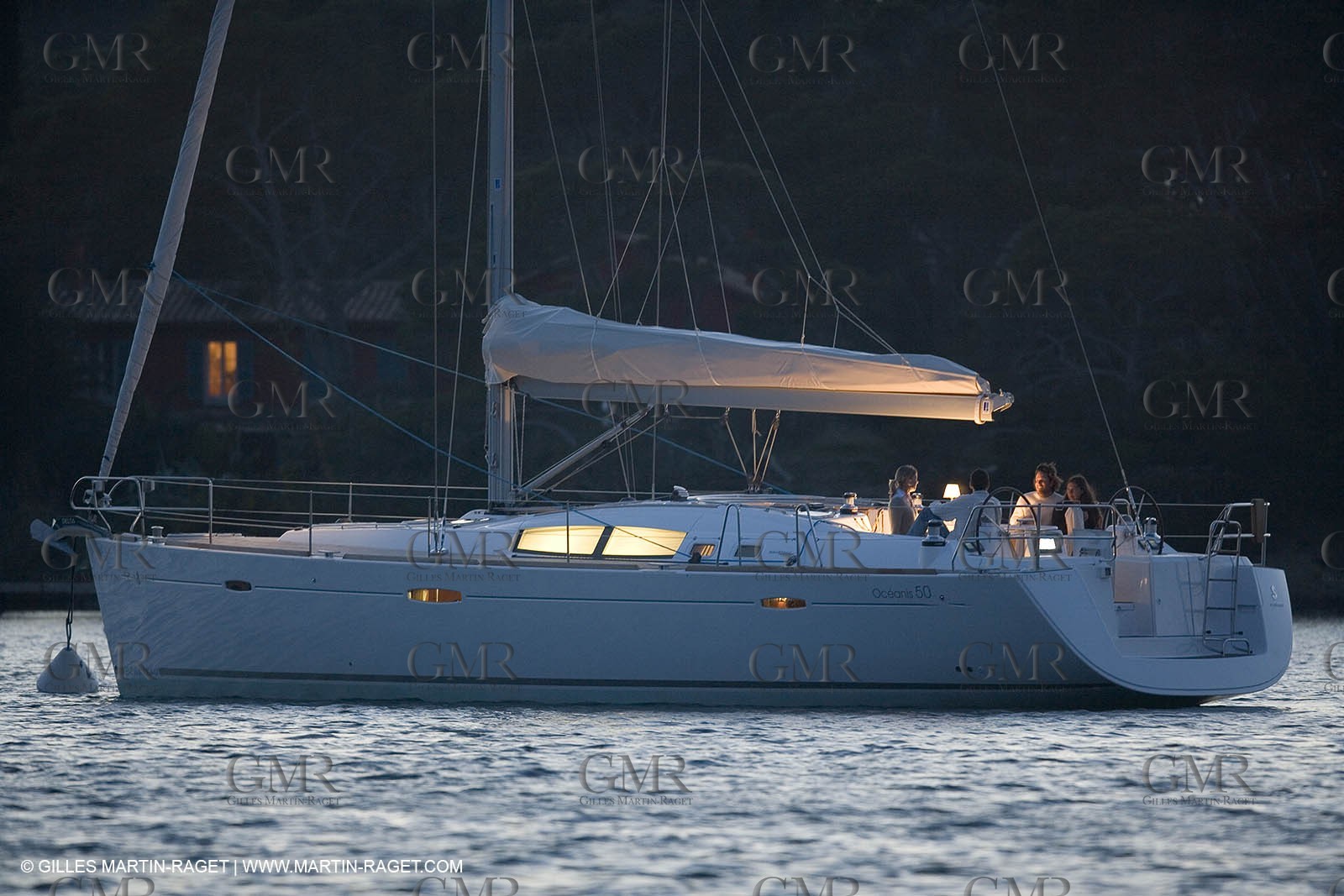 Cruising monohull mooring