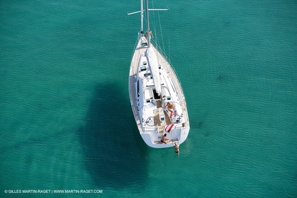 Cruising monohull mooring