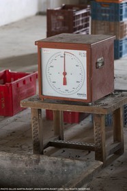 14 11 2015, Saint-Etienne du Grès (FRA,13), fabrication traditionelle de l'huile d'olive au moulin de la Croix
