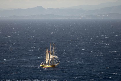 30 09 2013 - Toulon (FRA,83) - Toulon Voiles de Légende - Start towards La Spezia