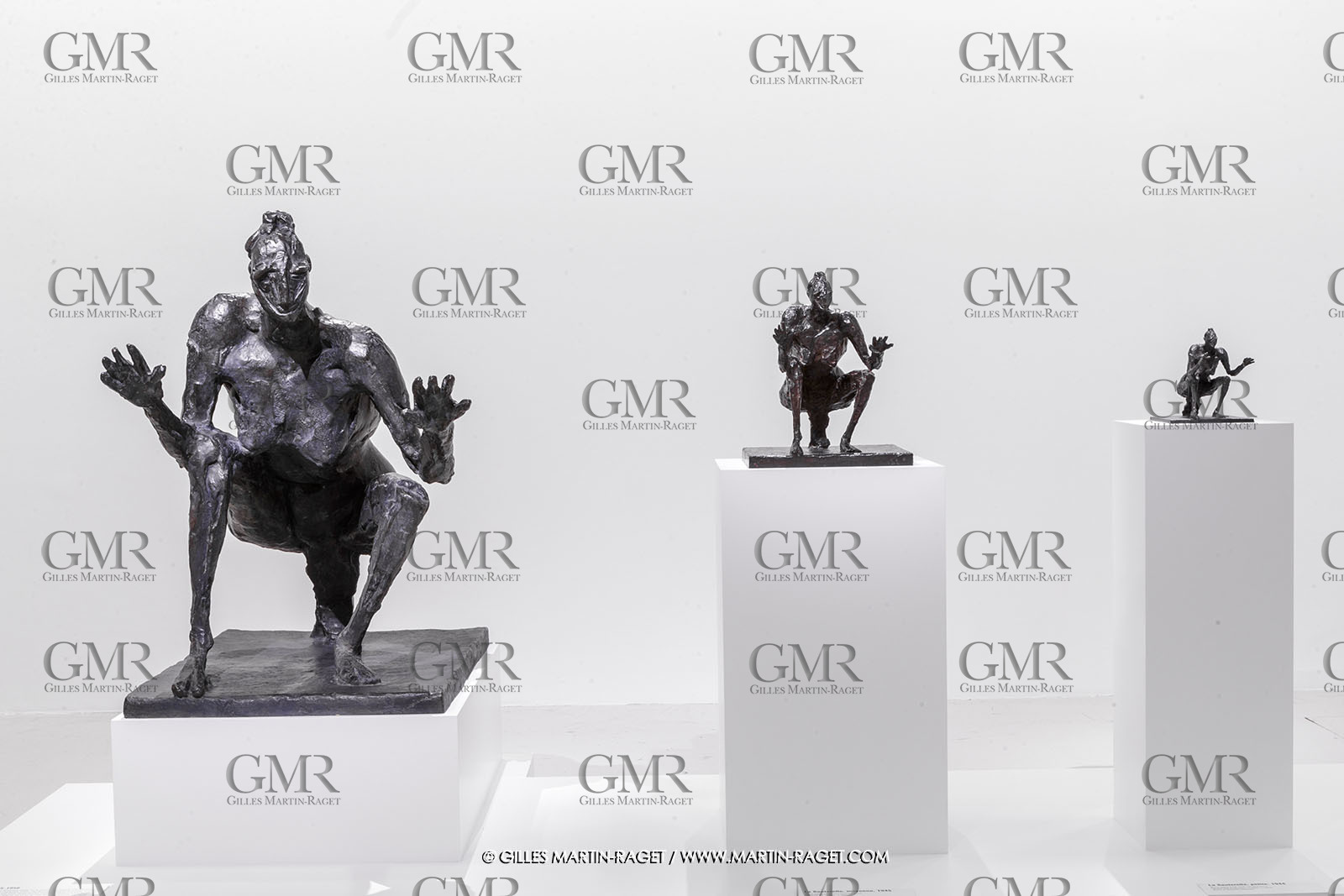 02 05 2023, Paris (FRA), oeuvre de Germaine Richier, Exposition Centre Pompidou 2023, de g. à d. : La Sauterelle, grande 1955-1956 ; La Sauterelle, Moyenne 1949 ; La Sauterelle, petite 1956