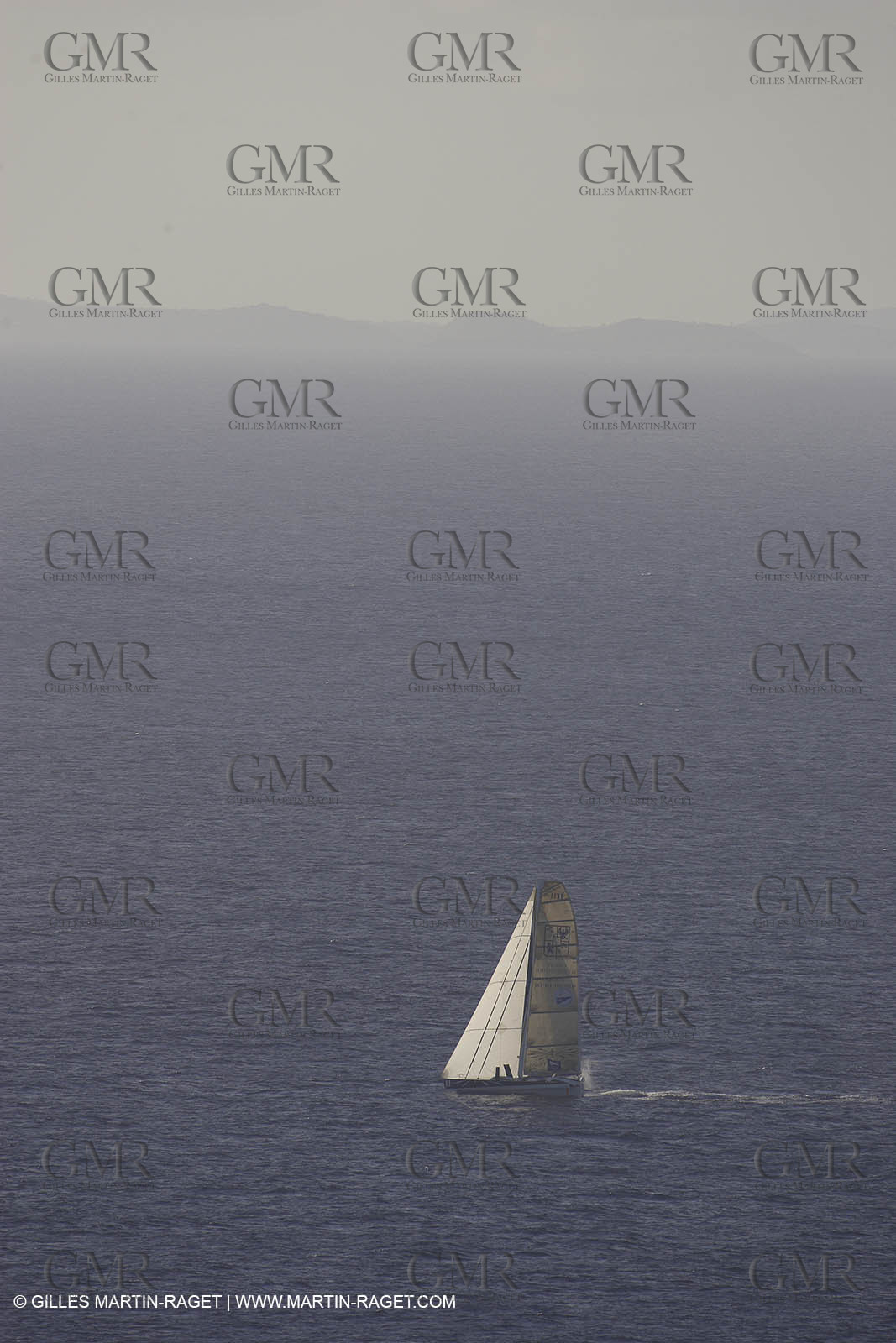 05 11 2006 - Pointe à Pitre Guadelupe (FRA) - Route du Rhum 2006 arrival - overall winner Lionel Lemonchois (Gitana 11)