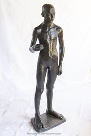 06 03 2016, Saint-Etienne du Grès (FRA,13), Oeuvre de Germaine Richier, Loretto I 1934, Bronze patiné foncé, Numéroté 4 6, fondeur Susse, Paris, 160 x 52 x 35 cm, Collection particulière