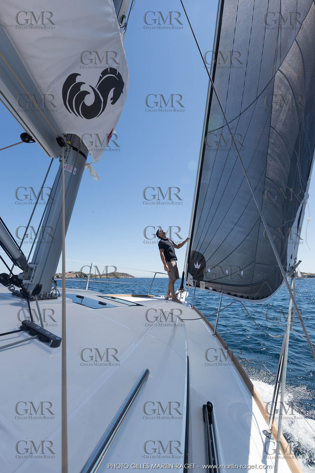 04 07 3017; Les EMbiez (FRA; 83) - Chantier Beneteau; Oceanis 38.1