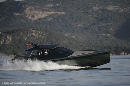 16 07 2007 - Portisco (Italie, Sardaigne) - Wally Power 47 millesime 2007