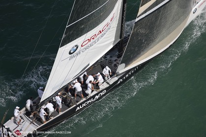 29 01 2009 - Auckland (NZL) -  Louis Vuitton Pacific Series - BMW ORACLE Racing - Training