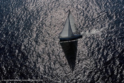 Crusing monohull sailing