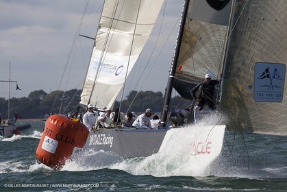 03 08 2010 - Cowes (UK, IOW) - The 1851 Cup -  BMW ORACLE Racing - Day 1.