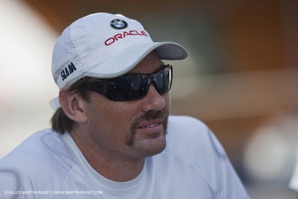 21 11 2010 - Dubai (UAE) - Dubai Louis Vuitton Trophy - Round 2 -  BMW ORACLE Racing