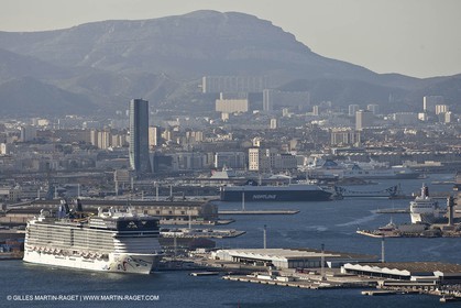 09 06 2012 - Marseille (FRA,13) - La Joliette northern harbor