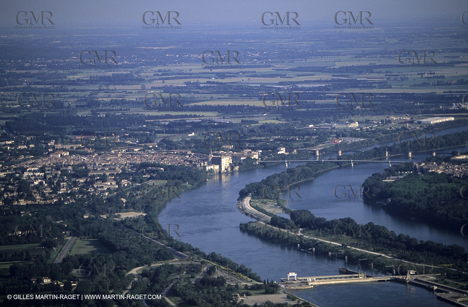 Rhône river, Tarascon