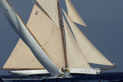 01 10 2006 - Saint Tropez (Fr) - Voiles de Saint Tropez 2006 - Arrivée de la Coupe du Yacht Club de France