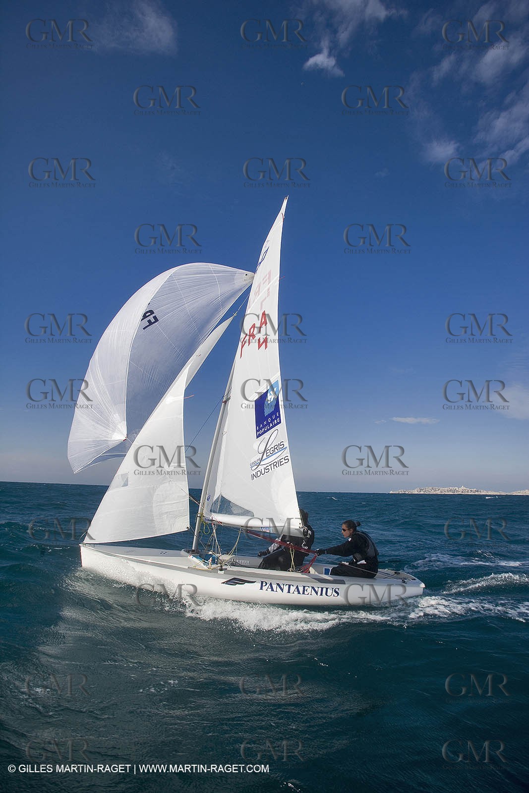 Ingrid Petit-Jean et Nadège Douroux - Dinghie - 470 - Training in hard wind conditions